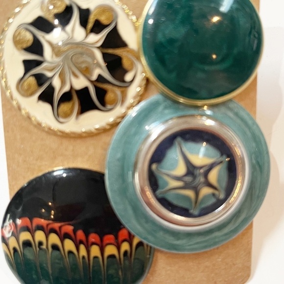 Vintage Button Shape Enamel Mismatched Earrings - Picture 2 of 8